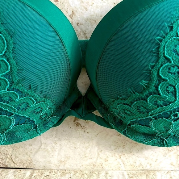 Victoria’s Secret Very Sexy Push up Pigeonnant Bra 34C Bra Green Lacey - Picture 3 of 8